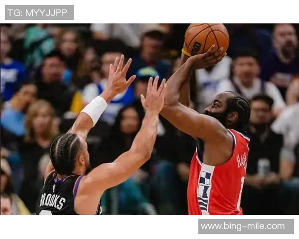 快船四连败期间哈登数据亮眼却命中率低迷引发关注