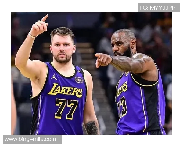 詹姆斯分享与东契奇里夫斯配合心得期待弱侧接球机会 詹姆斯分享与东契奇里夫斯配合心得期待弱侧接球机会