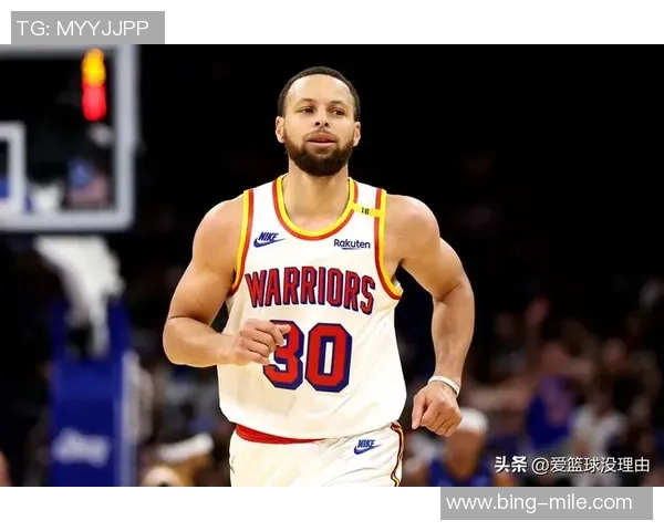 库里揭幕战表现出色16投7中贡献20分4板5助1帽三分球命中率高达50